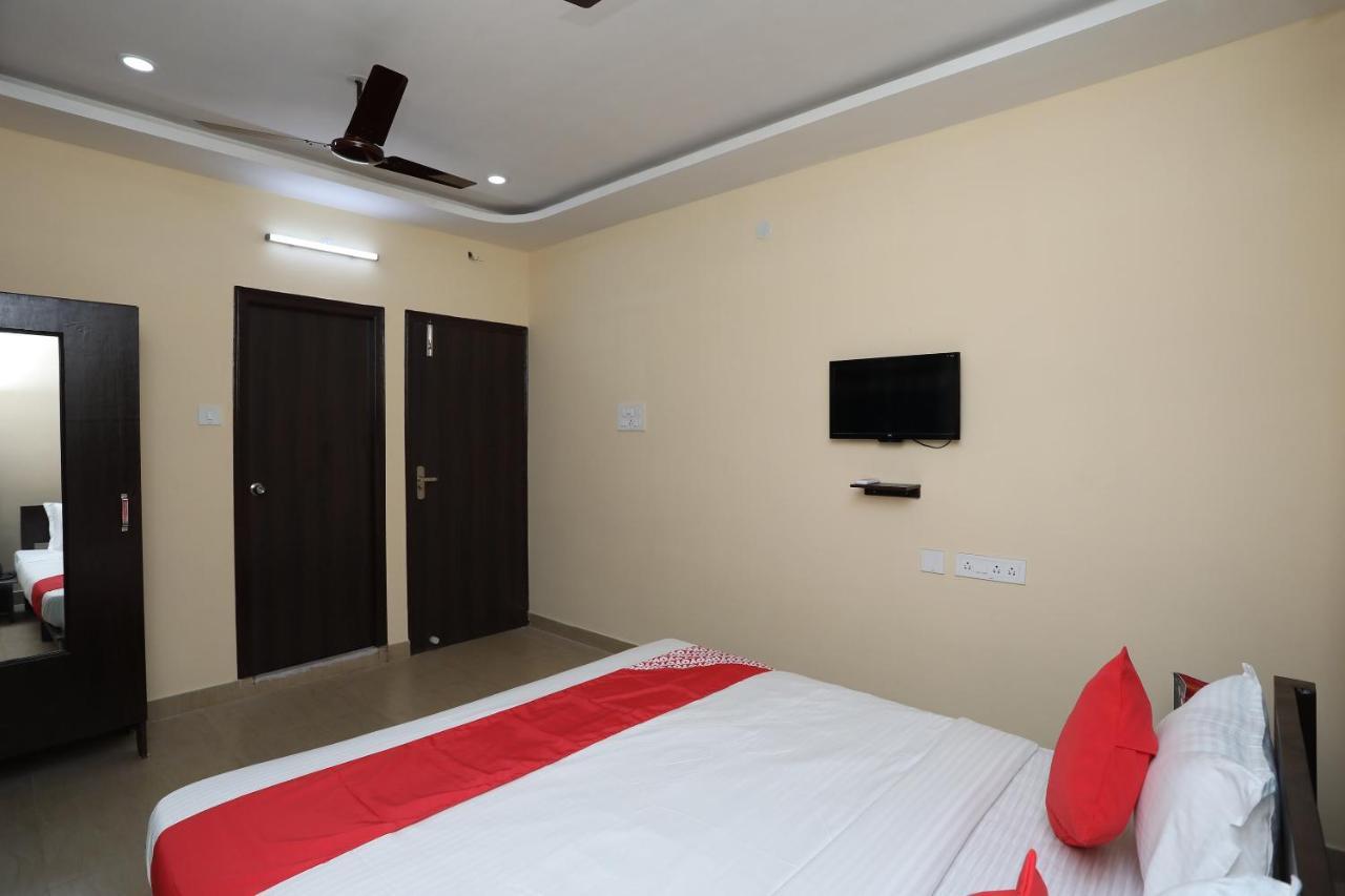 Oyo 17376 Happy Spring Inn كولكاتا المظهر الخارجي الصورة