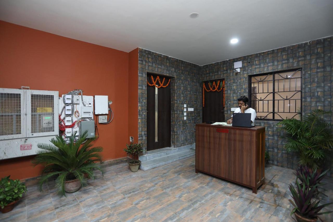 Oyo 17376 Happy Spring Inn كولكاتا المظهر الخارجي الصورة