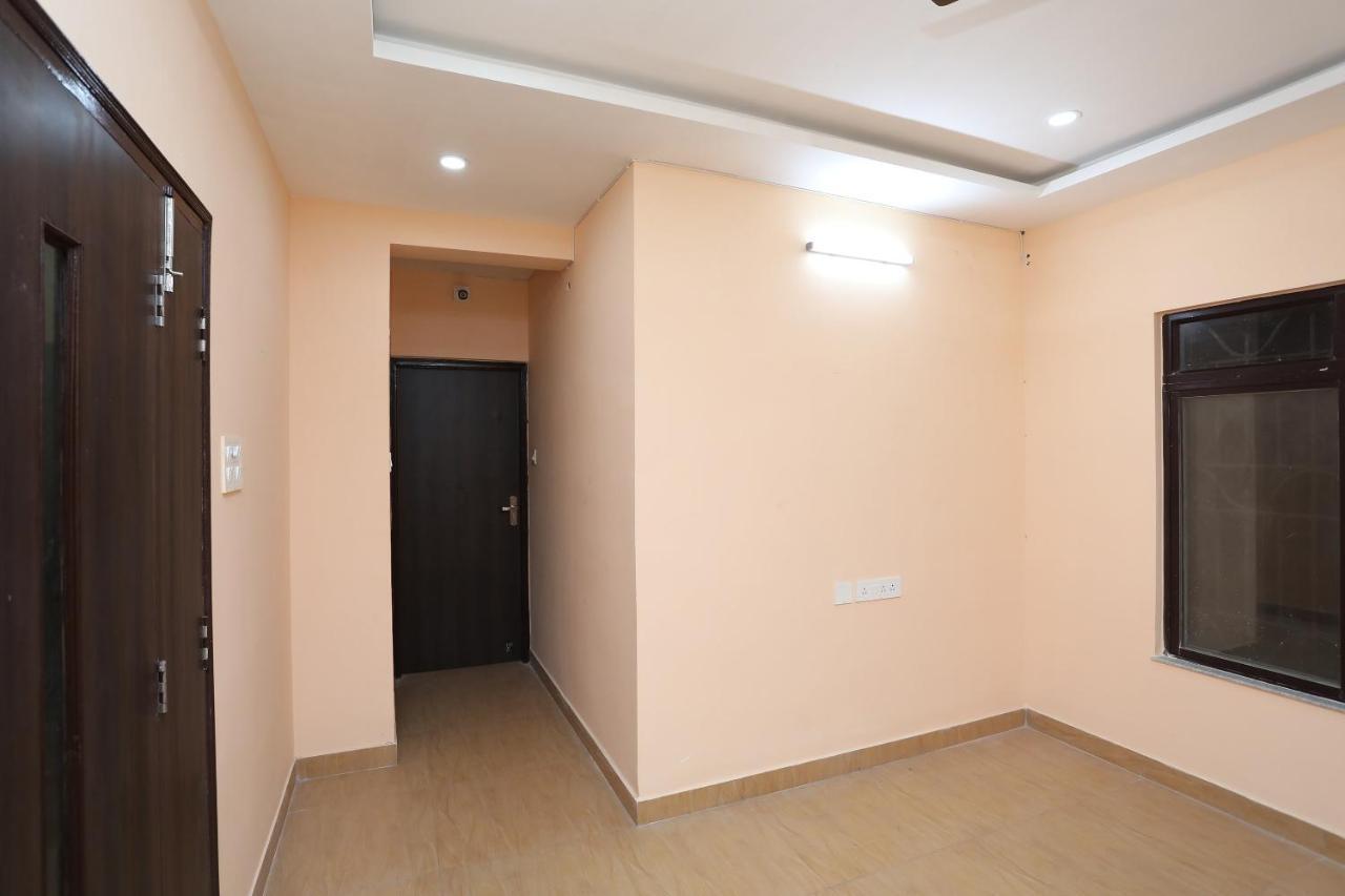 Oyo 17376 Happy Spring Inn كولكاتا المظهر الخارجي الصورة